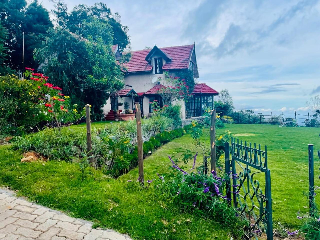 Stumpfields Bed & Breakfast Ооти Екстериор снимка